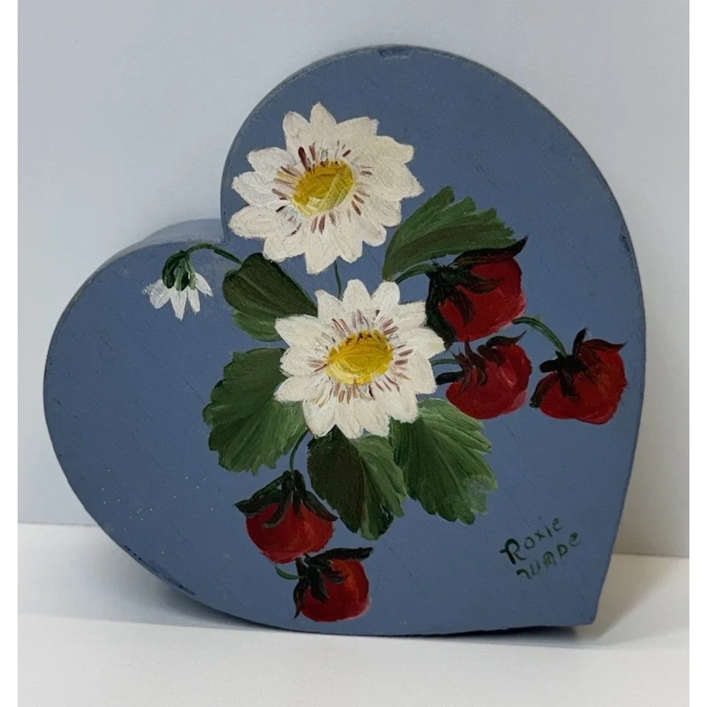 VTG HandPainted Wooden Heart‎ Shaker Box Floral Strawberry Artist Signed Cottage